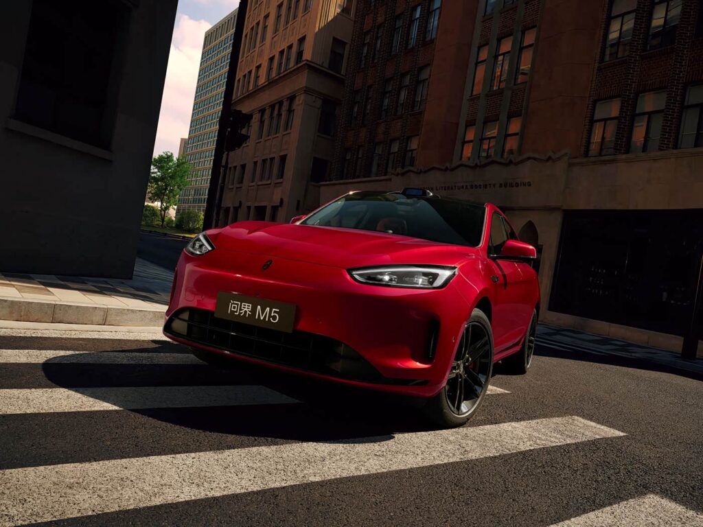 2025 AITO M5