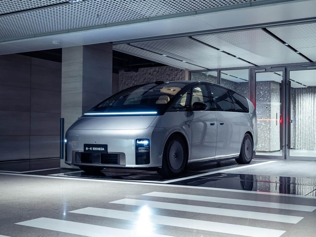 electric MPV from China