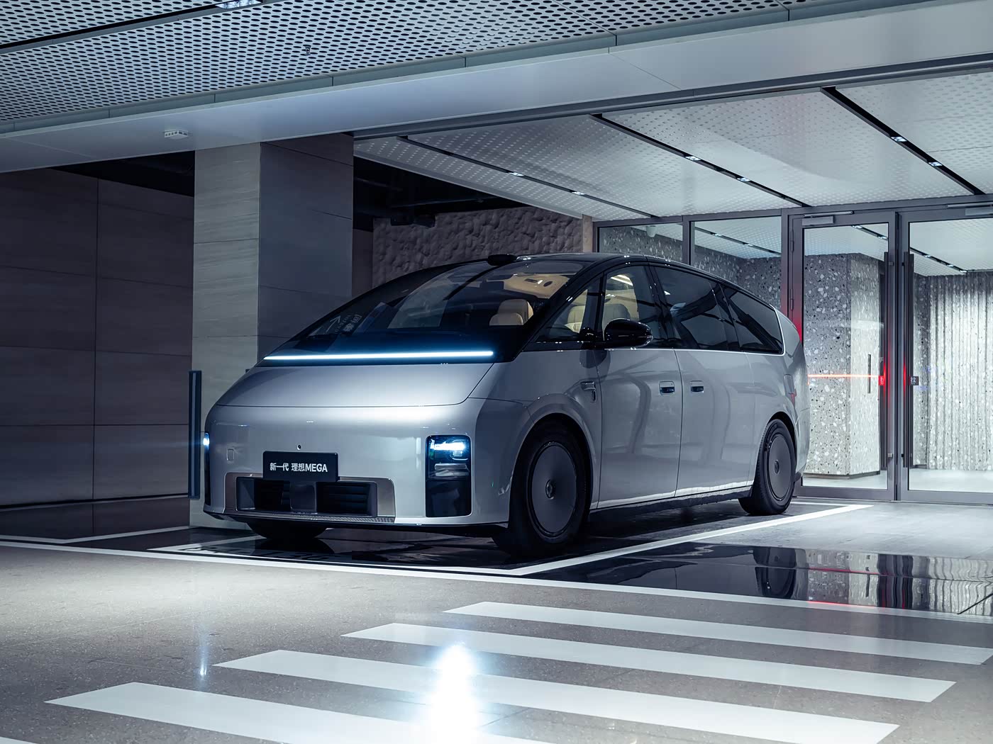 electric MPV from China