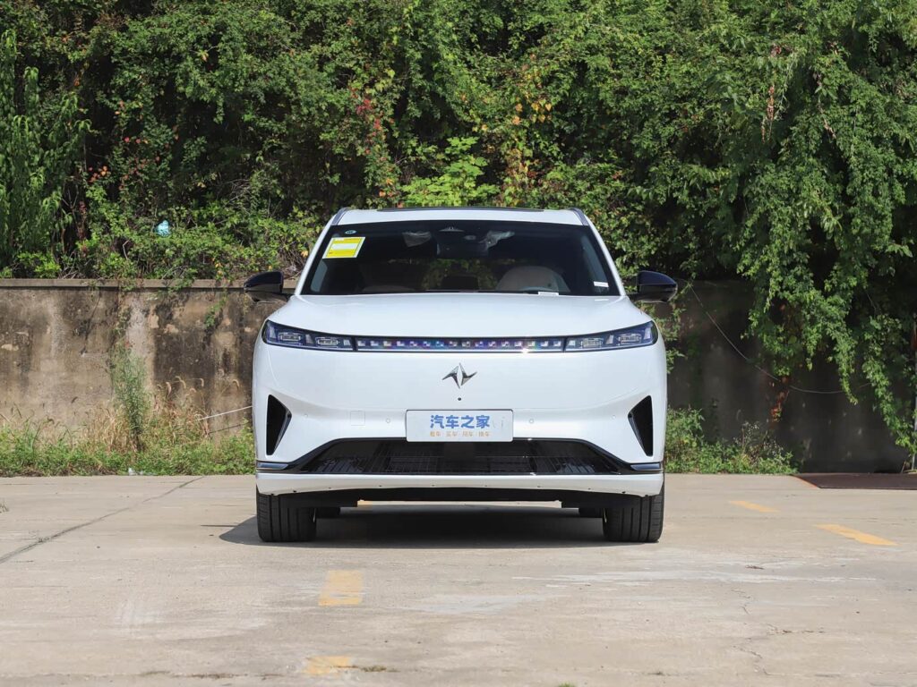 2026 Dongfeng eπ 008